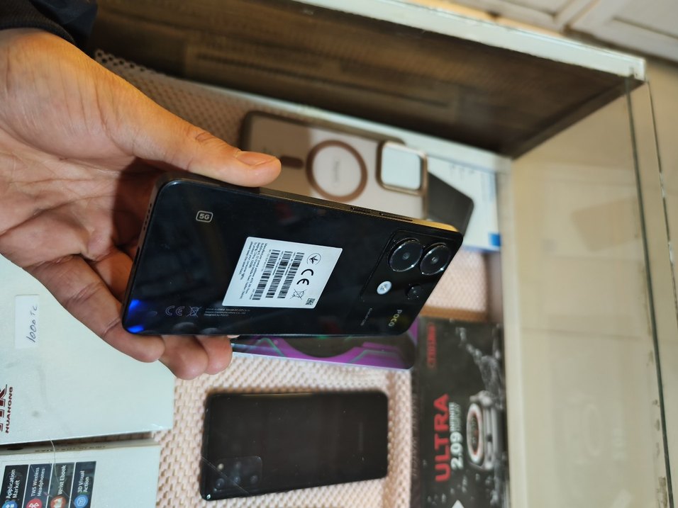 POCO Siyah Android Telefon  256 GB hafıza 12 GB ram çizik y - Görsel 4