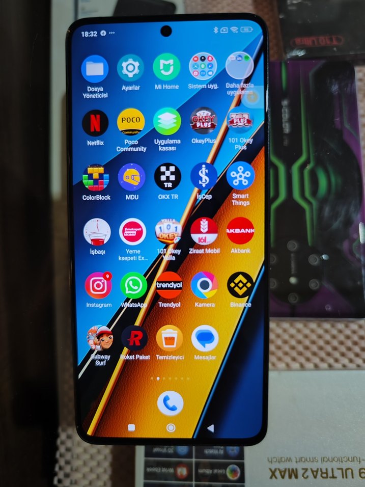 POCO Siyah Android Telefon  256 GB hafıza 12 GB ram çizik y - Görsel 3