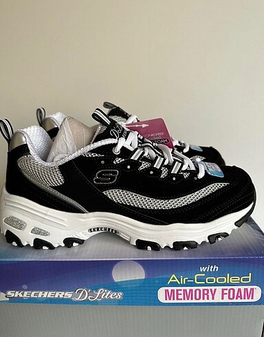 Skechers