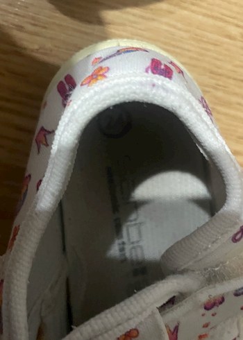 Kız Çocukları için Renkli Cırt Cırtlı Ayakkabı - Görsel 2