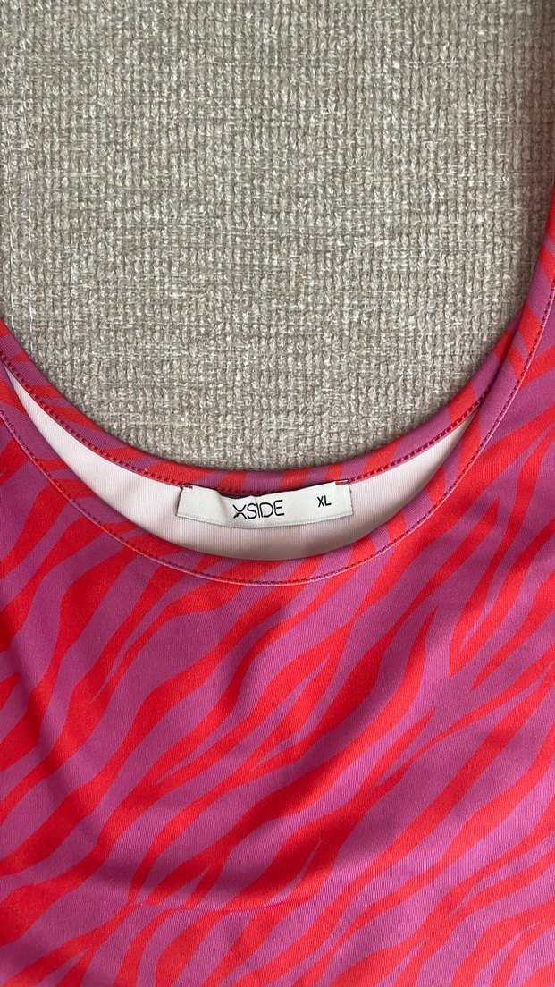 Kadın Kırmızı Zebra Desenli Crop Top - Görsel 2