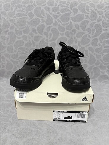 33 Beden Adidas çocuk ayakkabı