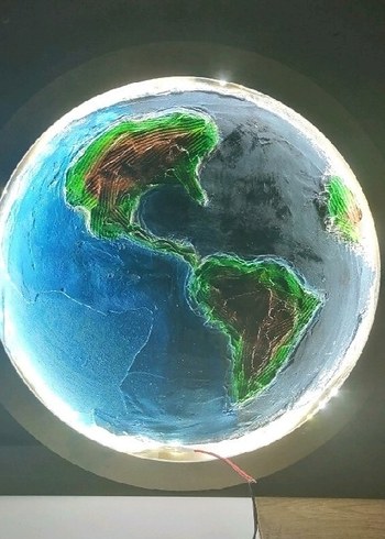 dünya figürlü gece lambası