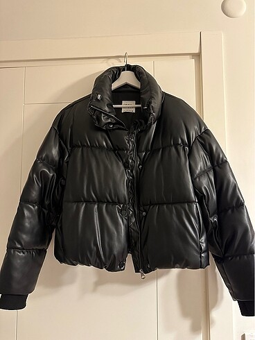 Zara Puffer Mont