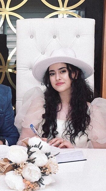Beyaz nikah elbisesi