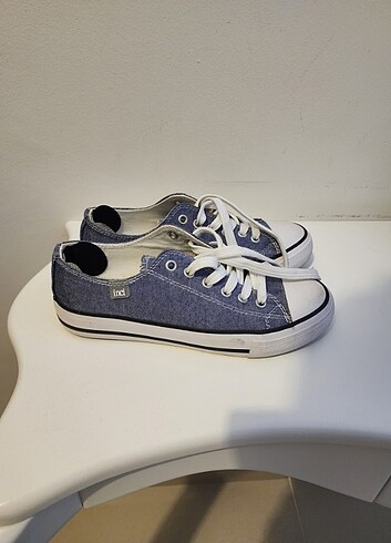 37 Beden mavi Renk İnci converse model