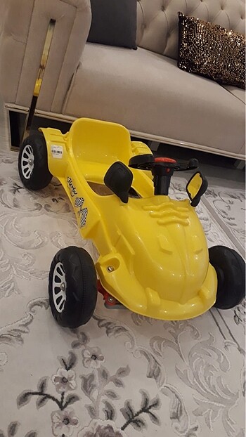 Herby pedallı araba