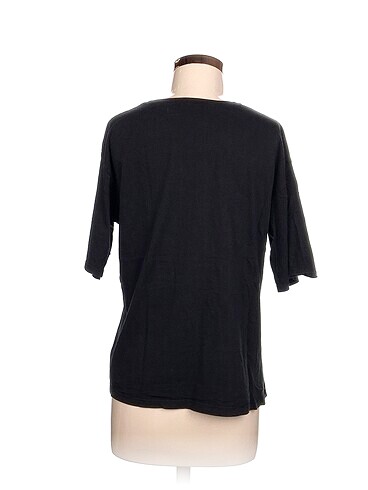 universal Beden Diğer T-shirt %70 İndirimli.