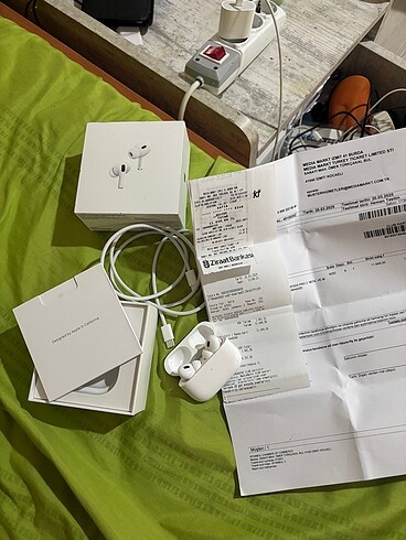 Apple AirPods Pro 2. Nesil USB-C 2 Aylık Faturalı Tertemiz