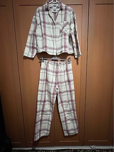 s Beden çeşitli Renk Pijama takımı (uzun kollu )