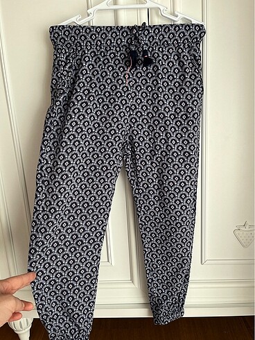 H&M 4/5 yaş pantolon