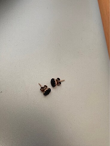  Beden Gümüş Küpe siyah taşlı