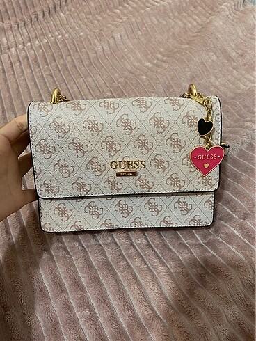 GUESS ÇANTA