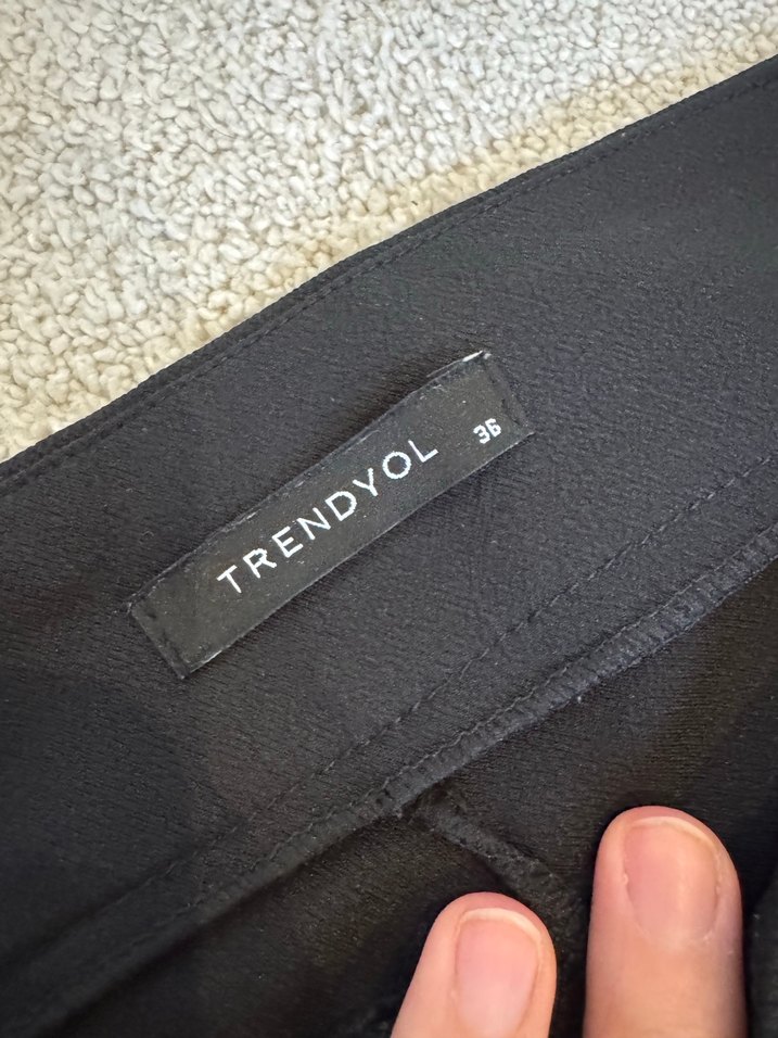 Siyah Kadın Kumaş Pantolon Regular Fit - Görsel 3