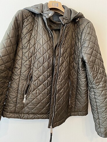 Massimo Dutti az giyildi