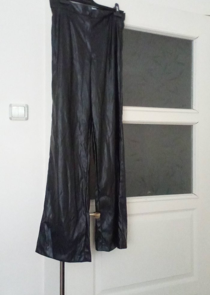 Drapeli Siyah Deri Pantolon - Gevşek Kesim - Görsel 2