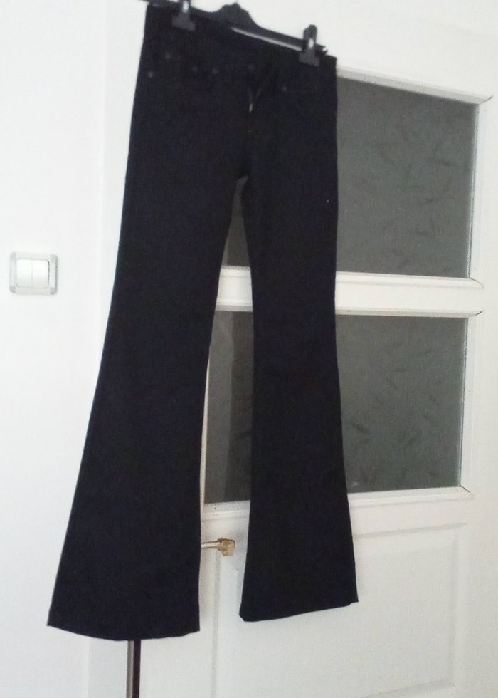 Siyah Kemerli Kadın Kot Pantolon - Görsel 2