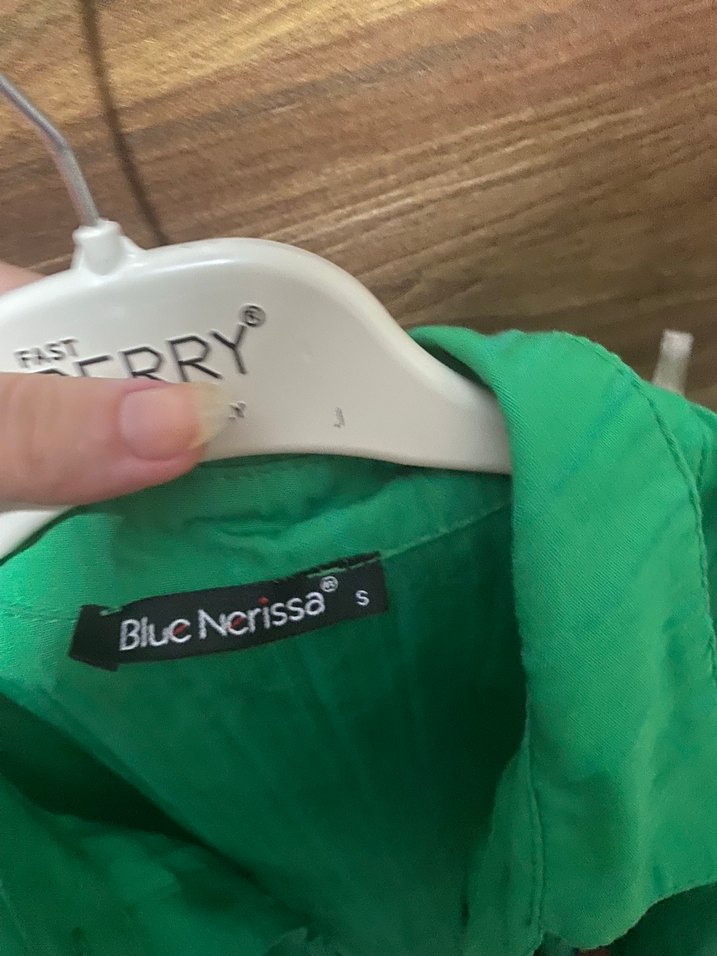 Yeşil Düğmeli Kısa Kollu Keten Gömlek - Görsel 2