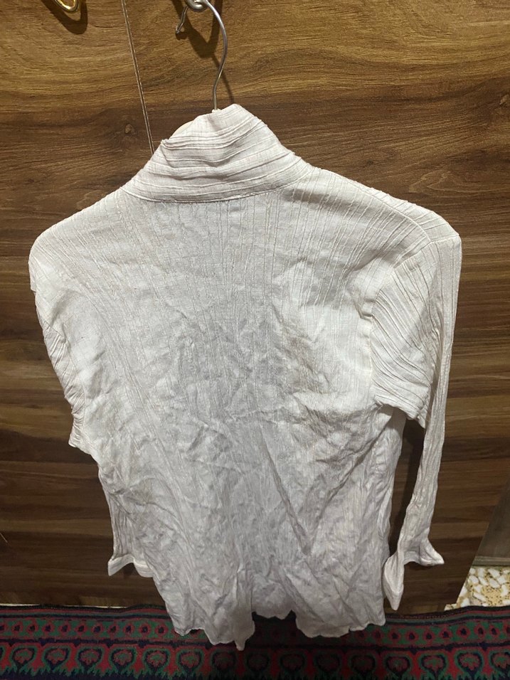 Düğmeli Beyaz Keten Kadın Gömlek - Görsel 3