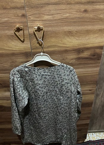 Kadın Gri Yılan Desenli Triko Bluz - Görsel 2