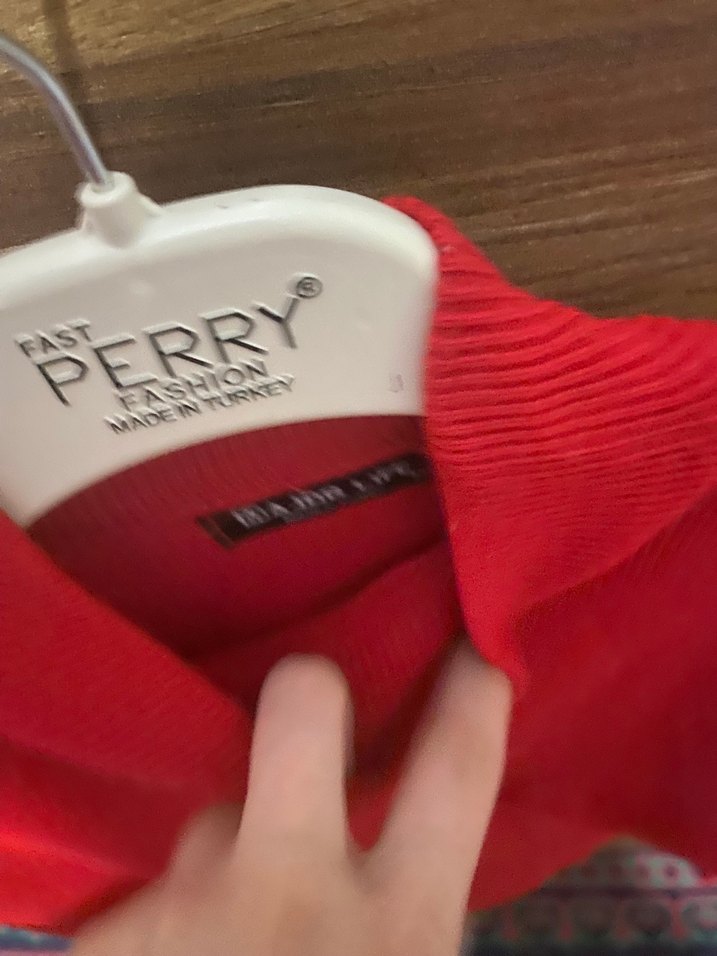 Kırmızı Yüksek Yakalı Kadın Kazak - Görsel 2