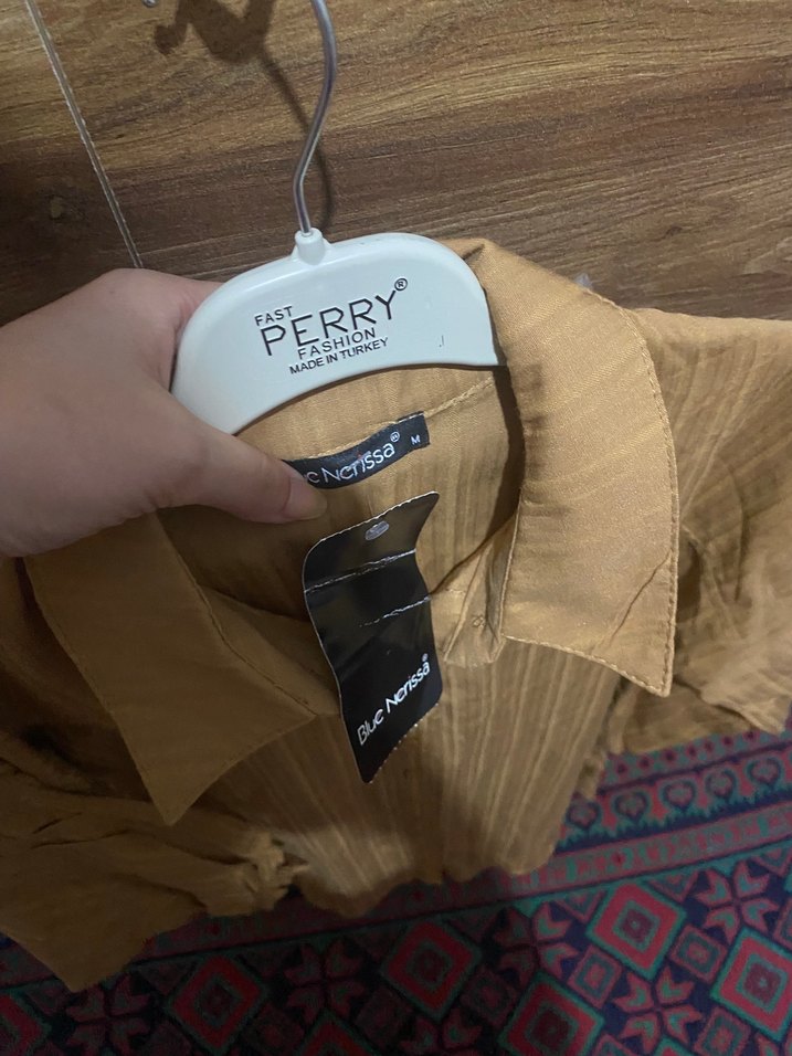 Düğmeli Bej Keten Kadın Gömlek - Görsel 4