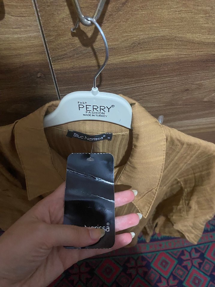 Düğmeli Bej Keten Kadın Gömlek - Görsel 3