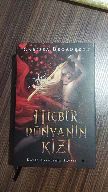 Hiçbir Dünyanın Kızı
