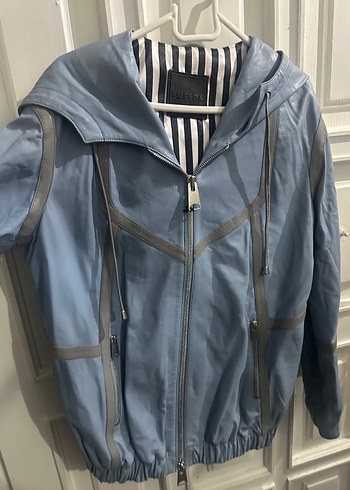 Mavi Deri Kapüşonlu Kadın Yağmurluk - Görsel 9