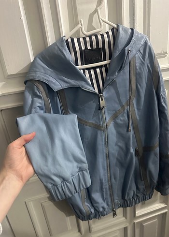 Mavi Deri Kapüşonlu Kadın Yağmurluk - Görsel 12