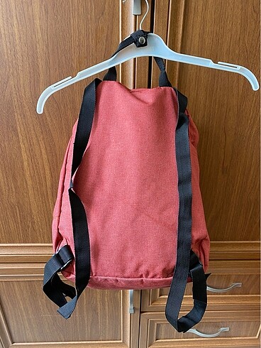  Beden kırmızı Renk çok az kullanılmış sırt çantası defacto marka