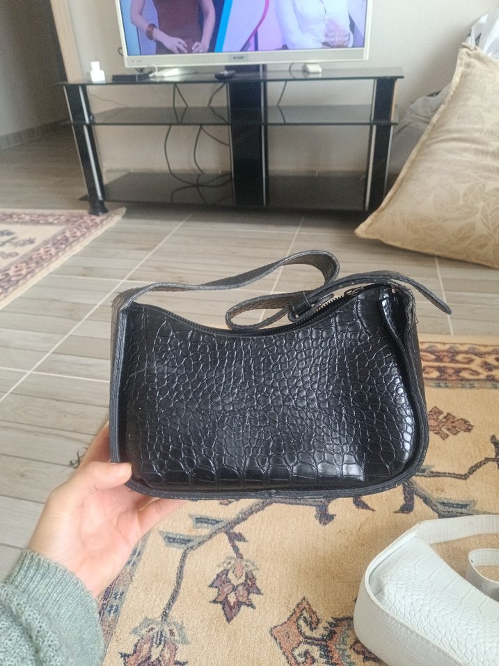 Siyah Yılan Derisi Desenli Kadın Deri Çanta - Görsel 2