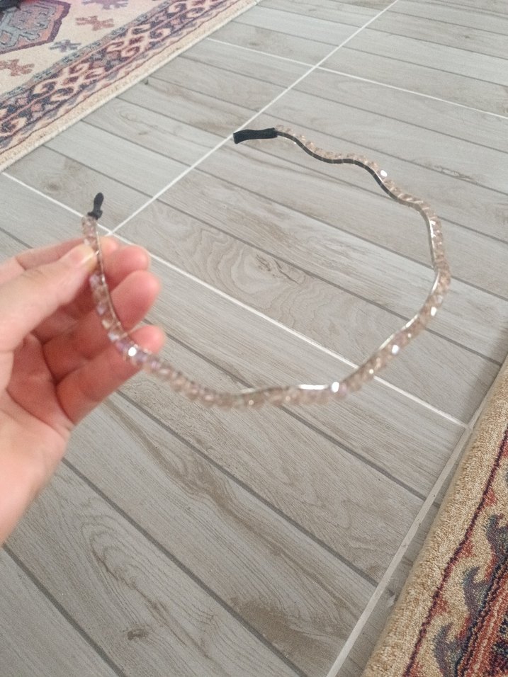 Boncuklu Yılan Desenli Bej Taç - Görsel 4