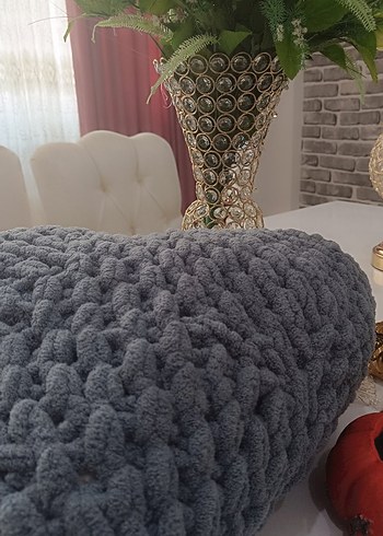 Puffy Pie Gri Örgü Kalp Şekilli Çocuk Yastığı