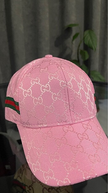  Beden Gucci Pembe Şapka