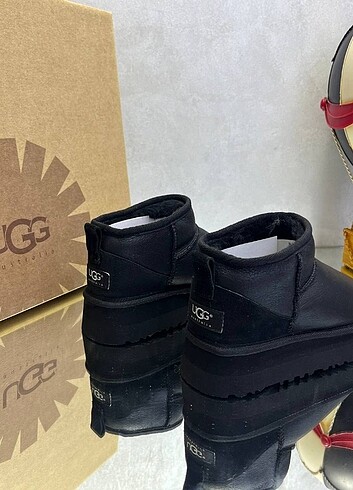 38 Beden siyah Renk SİYAH UGG KISA