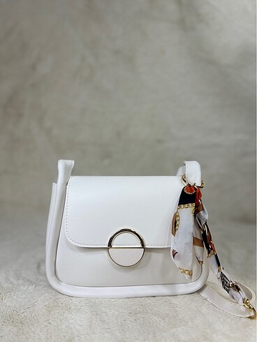 Fularlı çapraz model