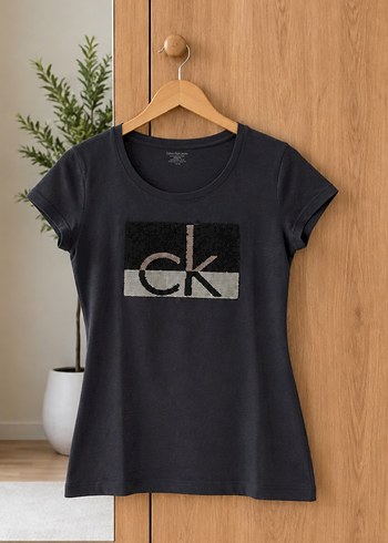 Calvin Klein Orjinal Calvin Klein Siyah Kadin Tisort Xs