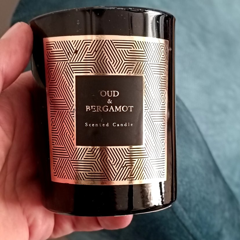 Bej Oud & Bergamot Kokulu Mum - Görsel 2