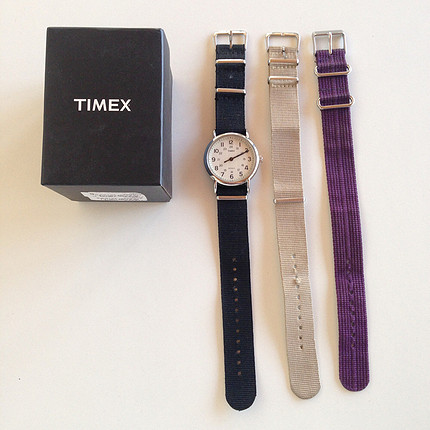 Tasarımcı Timex saat ve iki yedek kayis