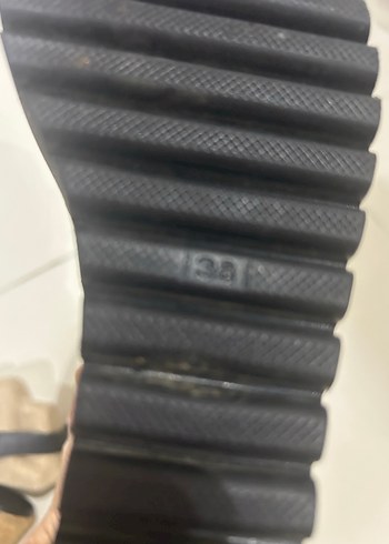 Kadın Siyah Dolgu Topuklu Sandalet - Görsel 3