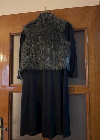 Kadın Gri Uzun Kürklü Goth Yelek Elbise beraber Göğüs ölçüsü 42 - Görsel 4