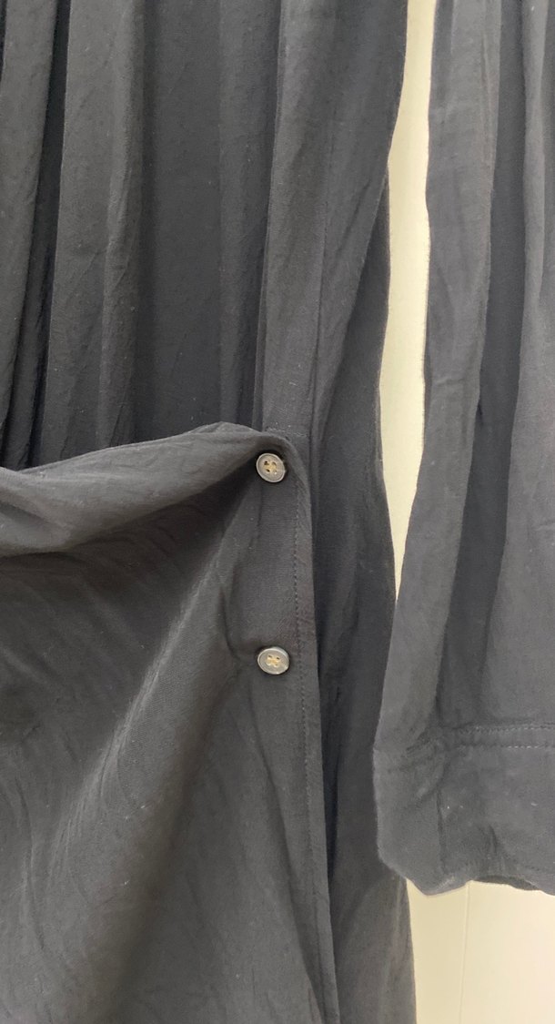 Siyah Dökümlü Uzun Kollu üst - Görsel 3