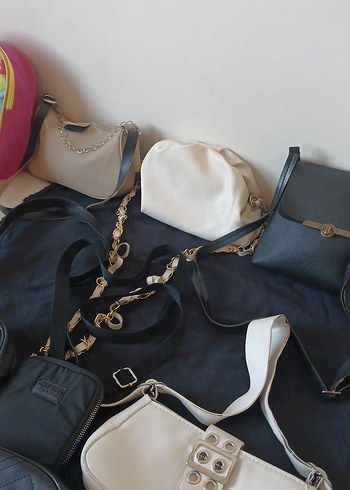 Beden siyah Renk Calvin Klein Jeans Siyah Mini Deri Çanta Adet fiyati dwgisiyor