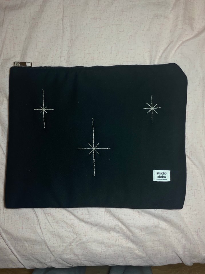 Simli Yıldız Nakışlı Laptop/ Tablet Çantası - Görsel 2