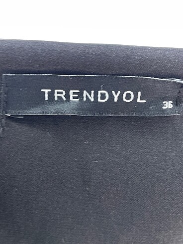 36 Beden siyah Renk Trendyol & Milla Uzun Elbise %70 İndirimli.
