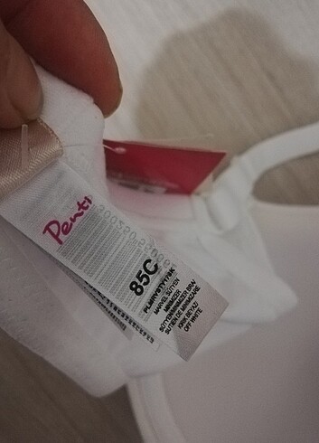 Penti Pentinin etiketiüstünde
