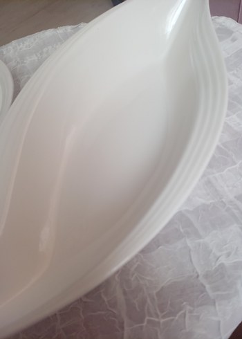 Beden beyaz Renk Beyaz Yaprak Şekilli ÜÇLÜ. Sunum Tabağı