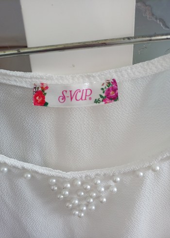 KOLSUZ İNCİ DETAYLI. KREP YAZLIK BLUZ