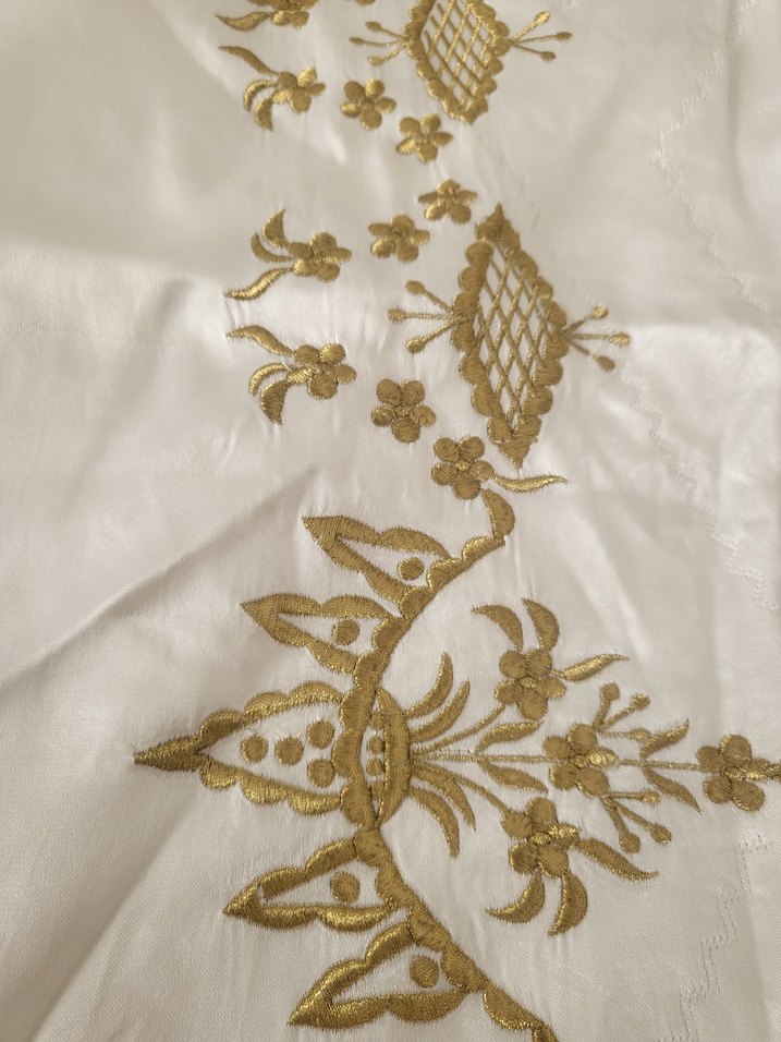 SİMLİ İPLE.  NAKIŞLI.  YUMUŞAK  SATEN ASTARLİ. SECCADE - Görsel 4